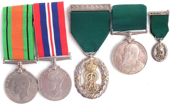Major J R Thomas Territorial Decoration and other medals